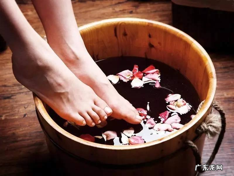 女孩子泡脚真的对减肥有用吗?