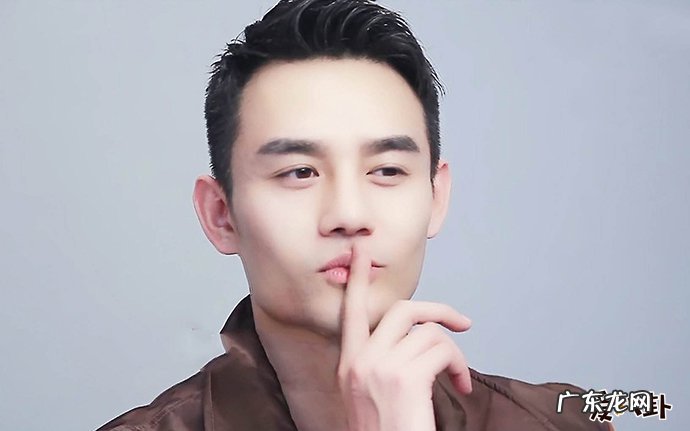 网曝王凯是同性恋是真的吗 王凯有前女友吗周边好友都是gay?