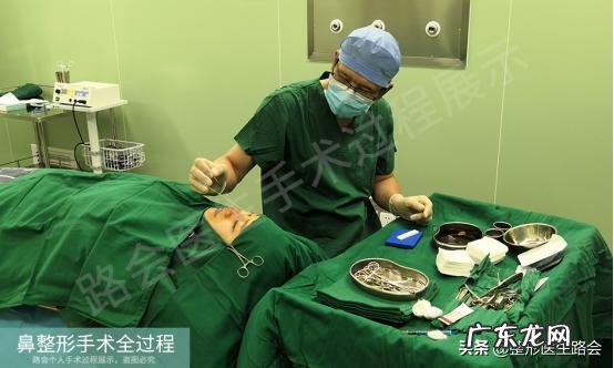 隆鼻后鼻背皮肤变薄怎么办 隆鼻鼻头变薄