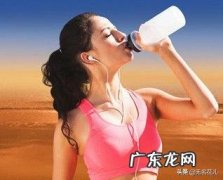 大量运动后喝水然后出很多汗正常吗