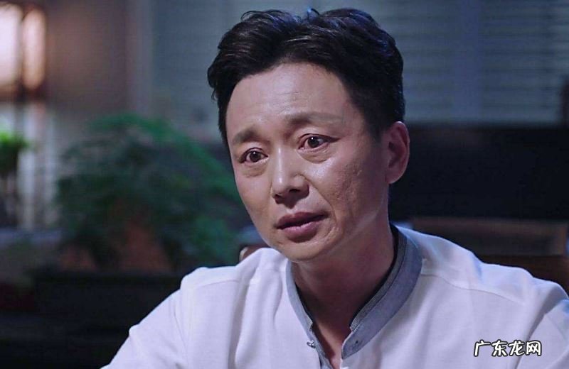 刘奕君儿子继承他的表演天赋,一人饰演两个角色,眼神都是戏