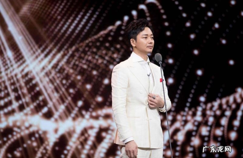 刘奕君儿子继承他的表演天赋,一人饰演两个角色,眼神都是戏