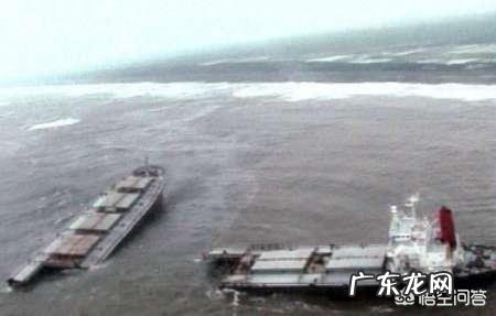 排水量高达十万吨的福特ji航母,遇上12ji台风,后果会怎样