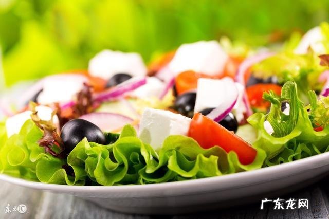 胃粘膜损伤的人，最好少吃什么？