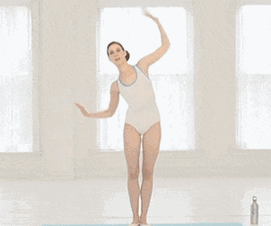 女生手臂的拜拜肉最有效的减下去的运动是什么?