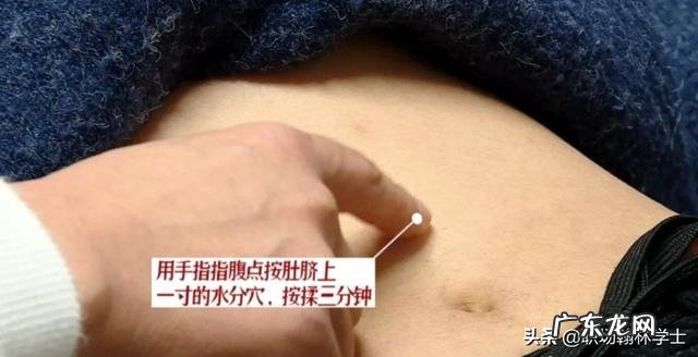 后脑部头发白是何原因?有zhi疗方法吗?