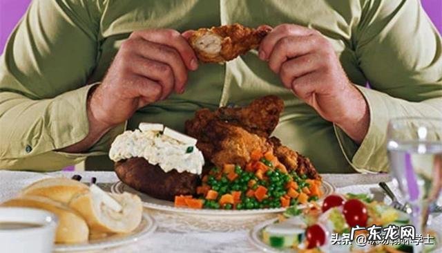 后脑部头发白是何原因?有zhi疗方法吗?