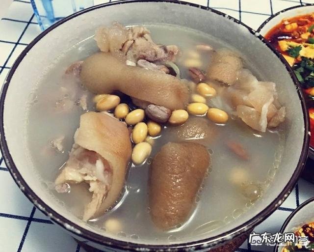 39岁的女人皮肤暗黄发干且有斑点，用什么护肤比较好？