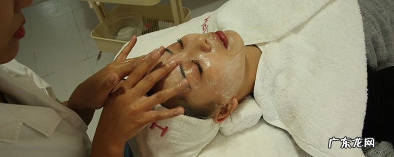 排毒膏排毒变黑的原理