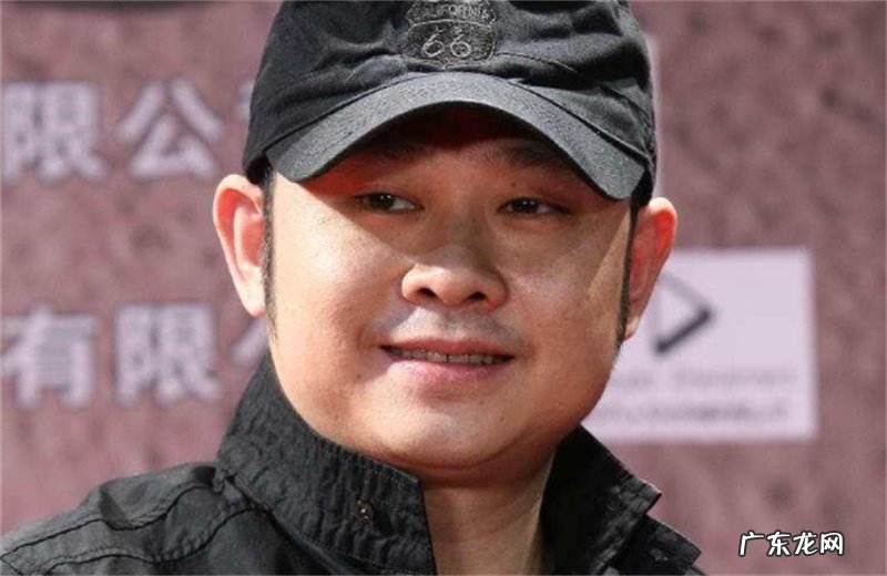 刀郎近照罕见流出,49岁的他至今无子无女,皮肤松弛尽显老态