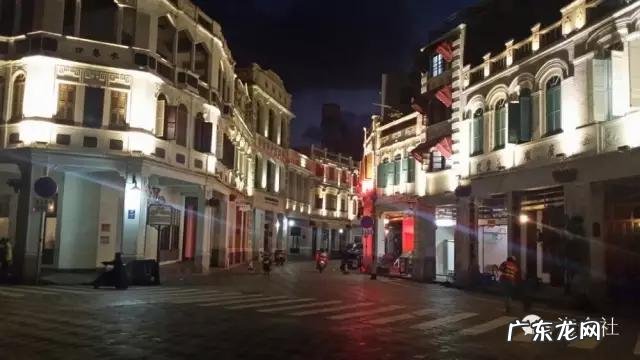 同样是老街,为什么海口骑楼老街不如冯小刚电影公社受欢迎?