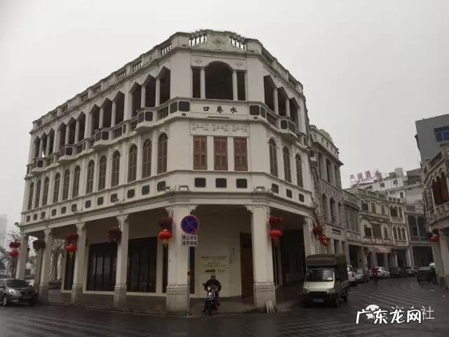 同样是老街,为什么海口骑楼老街不如冯小刚电影公社受欢迎?