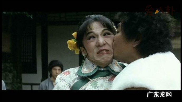 陈伟霆晒女装照 男明星穿女装也非常惊艳