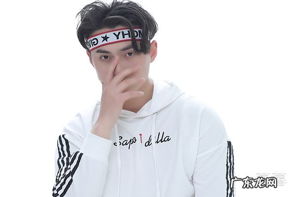 女生追直男使用的套路 让他思念你一整夜