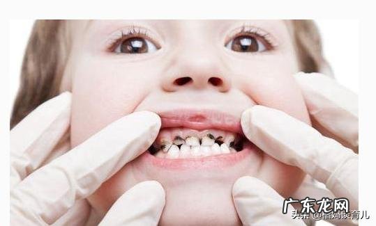 两个月的宝宝晚上不怎么吃夜奶正常吗?