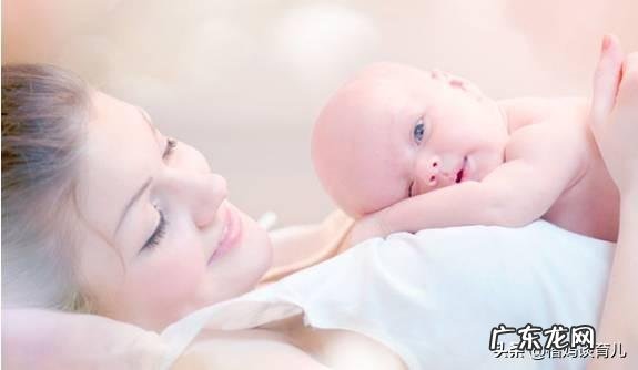 两个月的宝宝晚上不怎么吃夜奶正常吗?