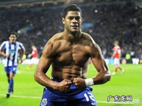 现在看东契奇和特雷杨的表现,谁更机会成长为巨星呢