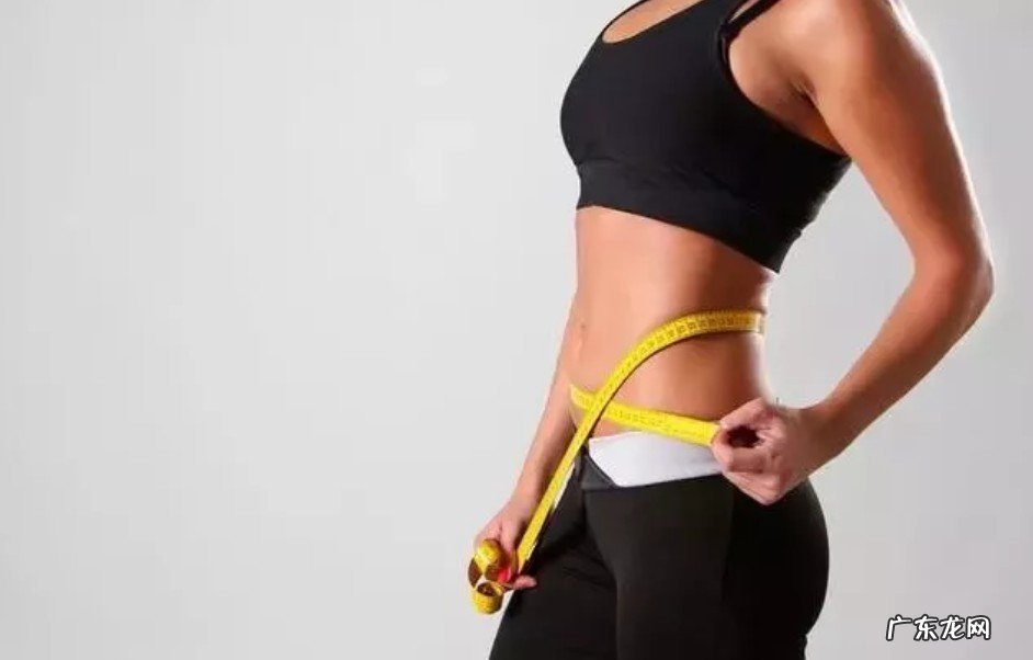 脸大但身材瘦的女孩该如何搭配衣服