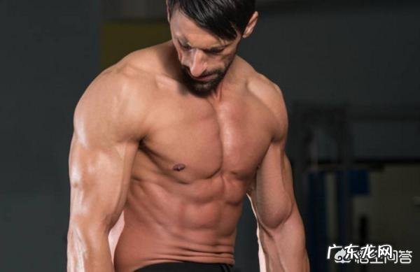 快走锻炼时做吸腹运动有助于减小腹部脂肪吗？