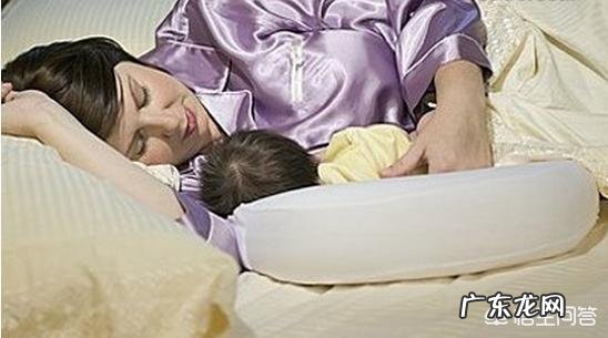 一岁两个月的宝宝晚上不喝夜奶一觉睡到天亮,这种情况正常吗?