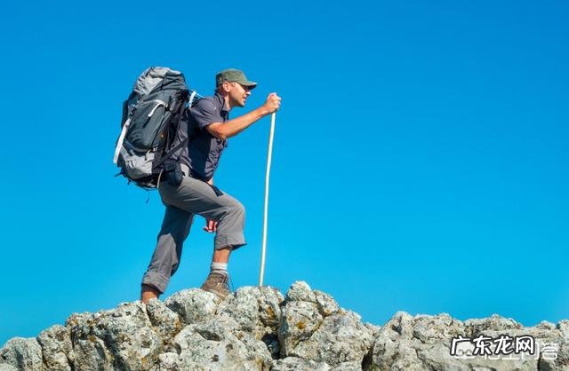 男人40岁了,该怎样保持年轻的容颜? 男人40岁怎么保持年轻