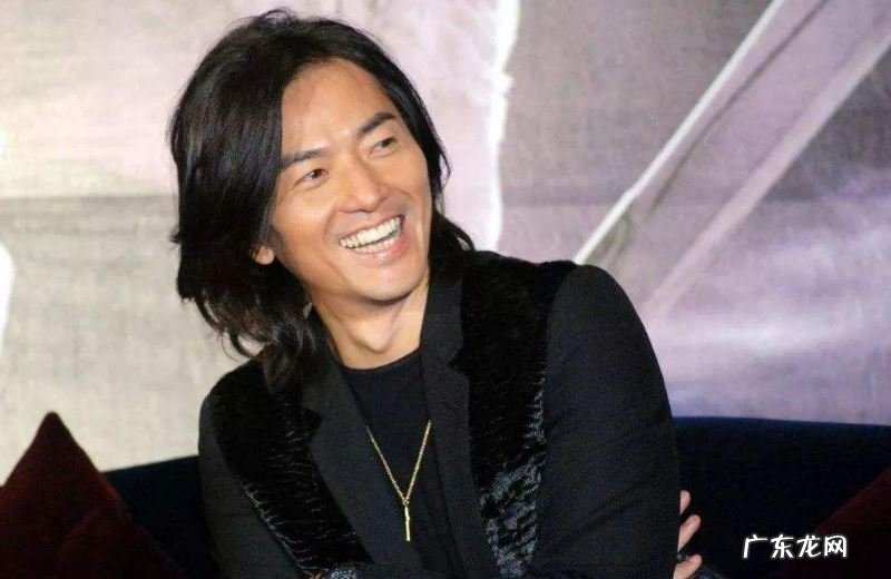 郑伊健结婚多年,妻子46岁好似少女,丁克成唯一遗憾