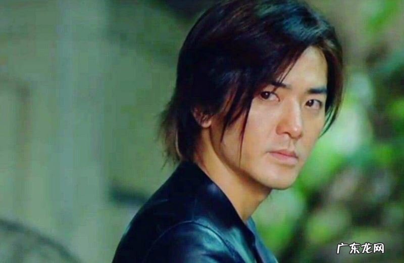 郑伊健结婚多年,妻子46岁好似少女,丁克成唯一遗憾