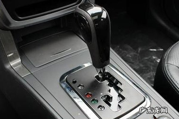 新手练车自动挡口诀 让你的上路更加的容易