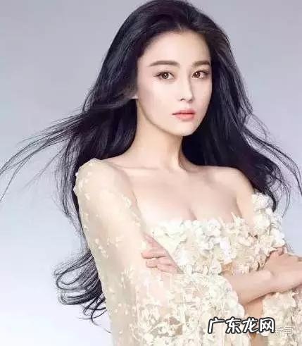 张馨予鼻子是谁做的 张馨予隆鼻