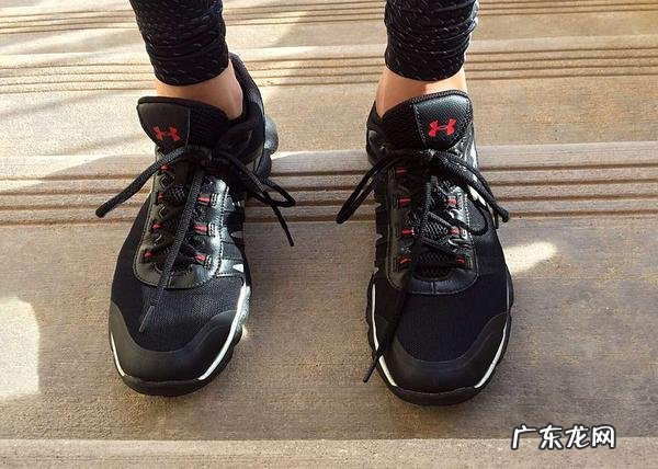 血脂过高,脸部有两种异常表现,提示该降血脂了,避免更大问题