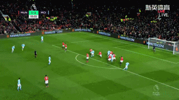 身高相差悬殊,为什么有球迷感觉阿奎罗的头球反而强于卢卡库?