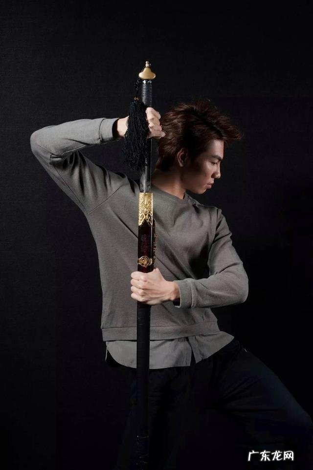 有谁知道瑞金丽平广场舞爱情恰恰的歌曲?