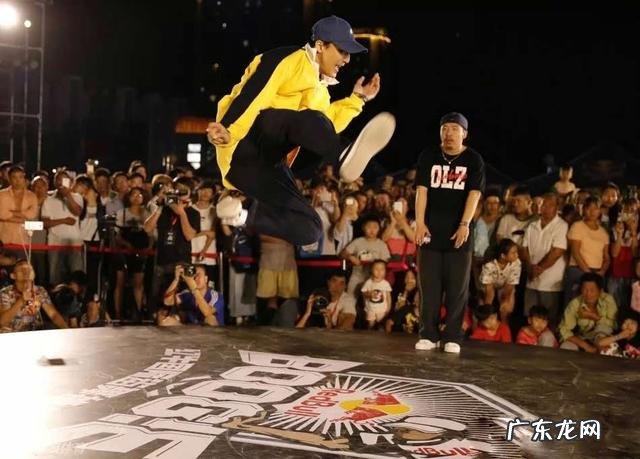 有谁知道瑞金丽平广场舞爱情恰恰的歌曲?