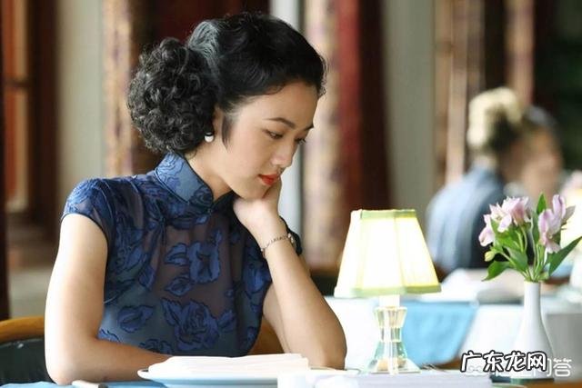 如何评价汤唯的旗袍扮相?