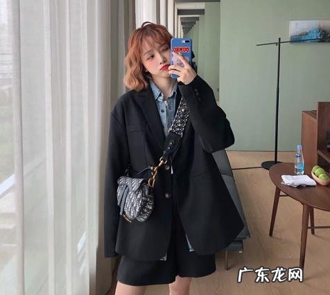 适合叠穿的衣服搭配方法