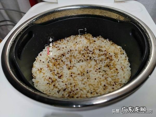 学生晚餐,有肉有粗粮,一荤多素,味美下饭,做便当也棒