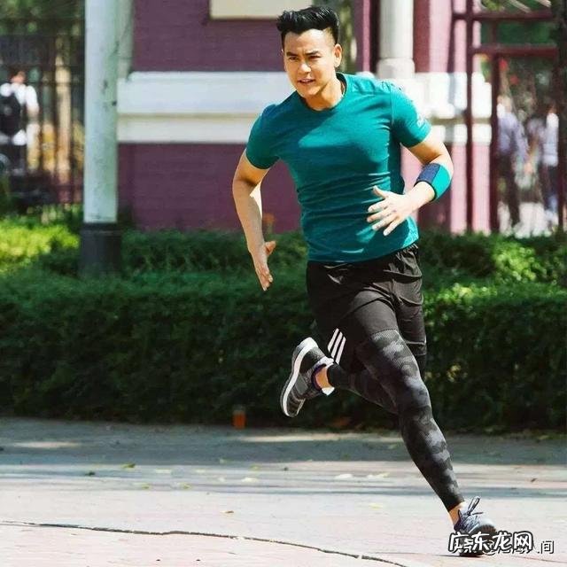 练到彭于晏那种身材,是应该先增肌再刷脂,还是先刷脂再增肌?