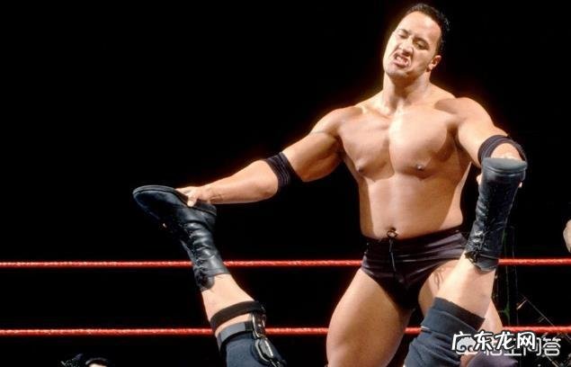 巅峰时期的泰森打得过银背大猩猩吗?