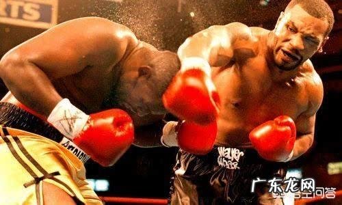 巅峰时期的泰森打得过银背大猩猩吗?