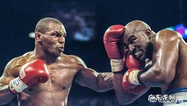 巅峰时期的泰森打得过银背大猩猩吗?