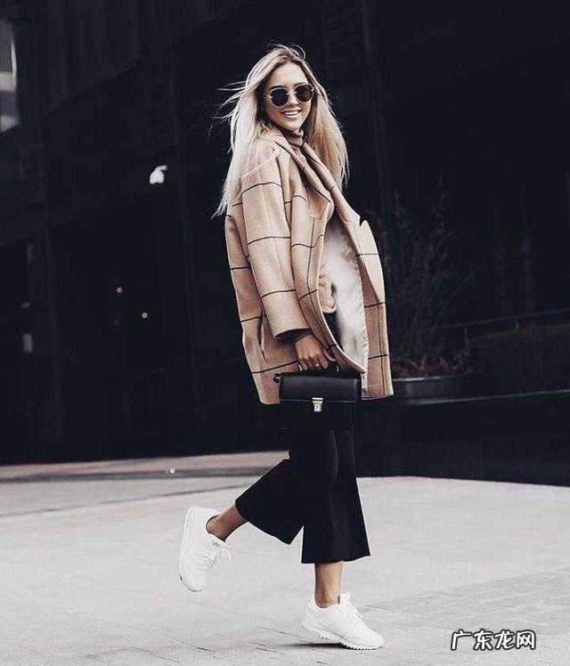 牛仔裤都有哪些吸睛搭配?