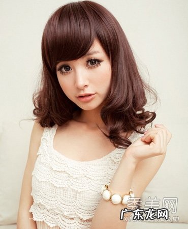 8款好看的披肩卷发 更添女人魅力