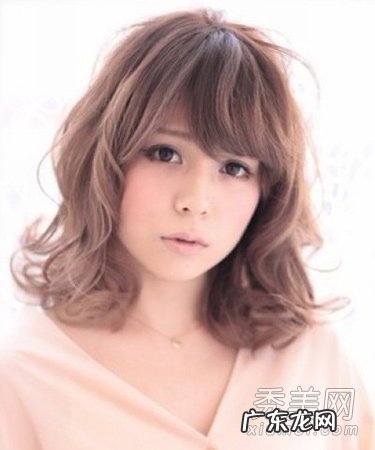 8款好看的披肩卷发 更添女人魅力