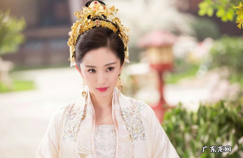 杨幂颜值崩塌,丑照被截图曝光?工作室晒美照,大型打脸现场