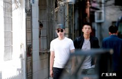 罗晋已经不是那个少年郎了，拍新戏胖了一圈，中年发福明显