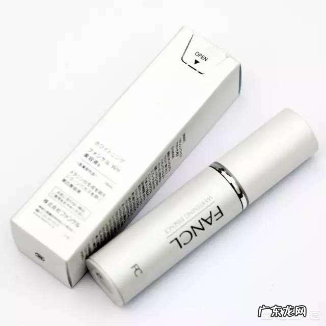 想买一款300块以内的护肤精华,有什么好推荐吗?