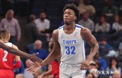 勇士队考察状元热门怀斯曼，能介绍一下这位新秀吗