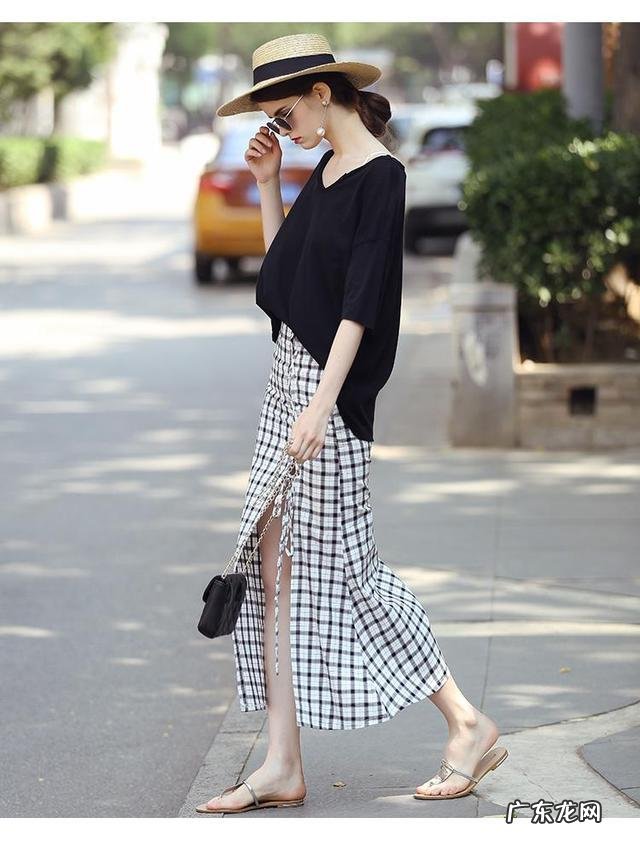 大腿小腿都很粗，而且胯也很大，夏天穿什么类型的半身裙比较好看