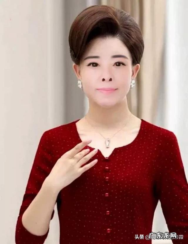 头条朋友们,你觉得女人什么年纪最可爱,为什么?