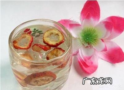 黄芪能和枸杞一起泡水喝吗？